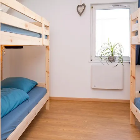 Bretzel Bed Petite Venise Bed In Shared Center Wi-fi *
